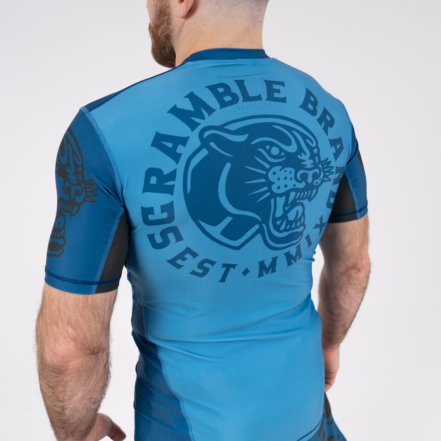 SCRAMBLE PANTHRO RASHGUARD